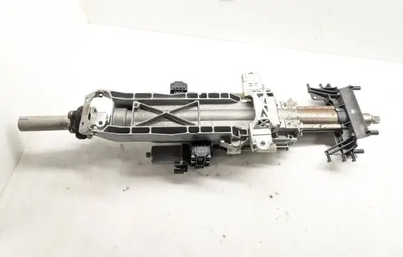 BMW 5 G30 G31 Steering wheel axle 7045022 7045955