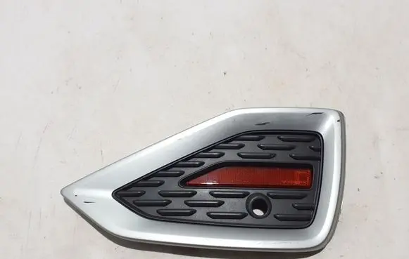 Audi Q2 - Quarter panel pressure vent 81A807881