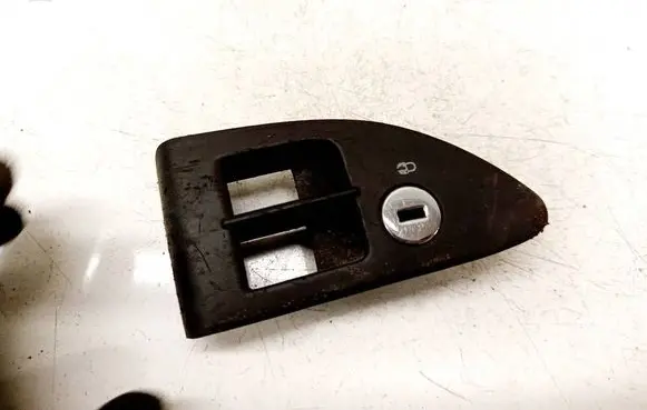 Skoda Superb B5 (3U) Front door lock (next to the handle) 8L0857113A