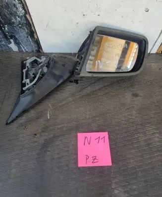Opel Vectra B Front door electric wing mirror 3897292