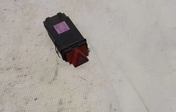 Audi A6 S6 C6 4F Hazard light switch 4B0941509C