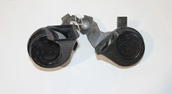 Skoda Octavia Mk2 (1Z) Horn signal 1K0951182G