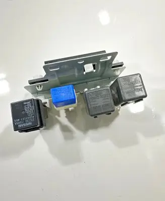 Nissan X-Trail T30 Other relay 24330C9900