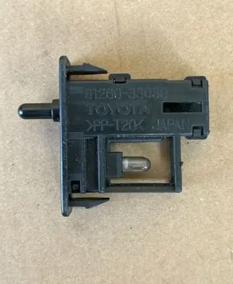 Toyota Avensis T250 Glove box light 8126033030