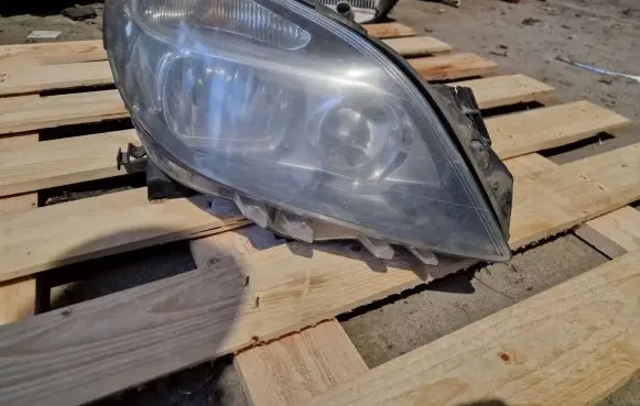 Mercedes-Benz B W246 W242 Headlight/headlamp A2468200261