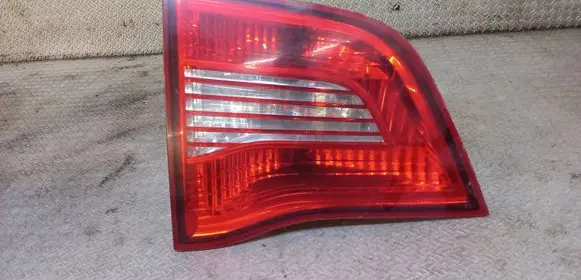Volkswagen Routan Tailgate rear/tail lights 04575871AD
