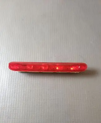 Peugeot Traveller Third/center stoplight 9811325880