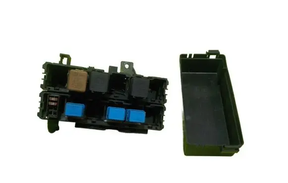 Nissan Navara D40 Fuse box set 63564005 13AB101
