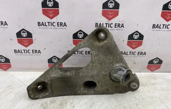 BMW 5 F10 F11 Engine mounting bracket 6784829 21038310 70702