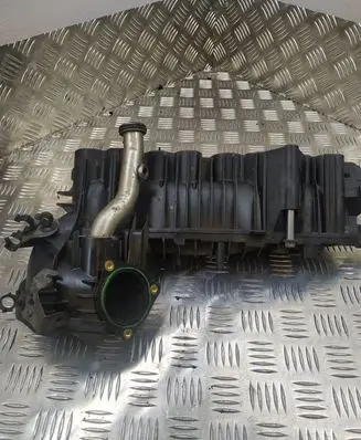 BMW 1 E81 E87 Intake manifold 781017902