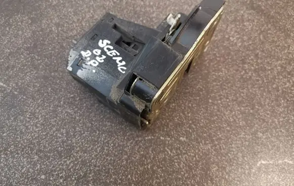 Renault Scenic I Front door lock