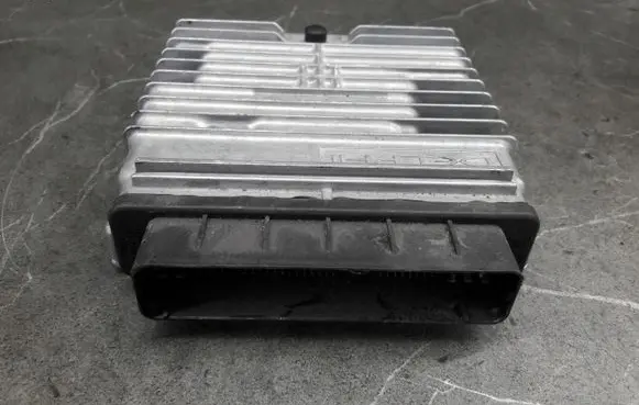 Ford Focus Engine control unit/module ECU 2M5A-12A650-PD