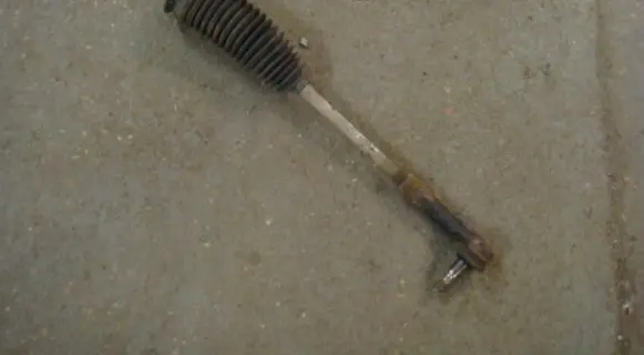 Ford Fiesta Steering tie rod 