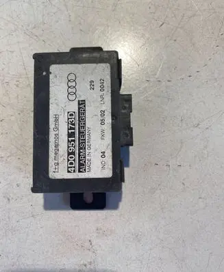 Audi A4 S4 B5 8D Alarm control unit/module 4D0951173D