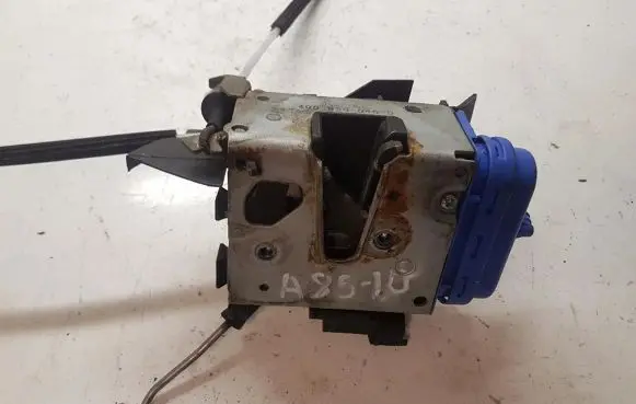Audi A8 S8 D2 4D Rear door lock 4D0839016D A8510