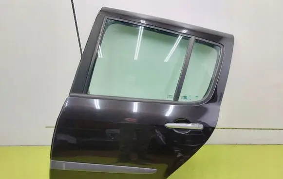 Renault Modus Rear door NV676
