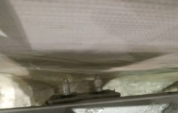 Subaru B9 Tribeca Tailgate/trunk/boot hinge 