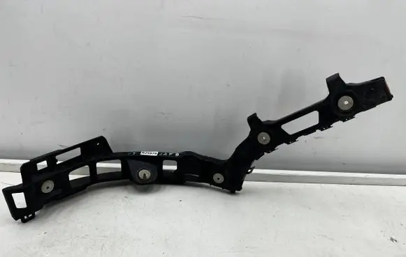 Opel Zafira B Rear bumper mounting bracket 13125037