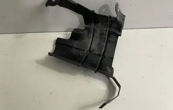 BMW 8 G14 Rear underbody cover/under tray 6880578