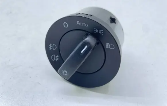 Volkswagen Golf VI Light switch 3C8941431N 10003937