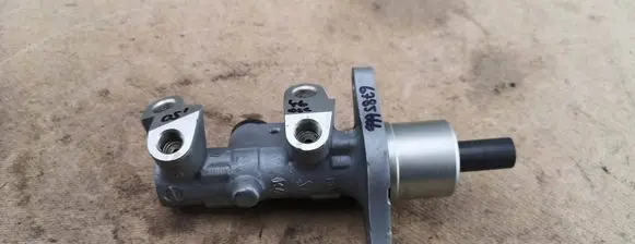 BMW 3 E46 Master brake cylinder 34336785666 6785666