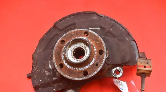 Volvo XC90 Front wheel hub spindle knuckle 08630771
