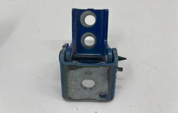 Opel Mokka B Rear door upper hinge 