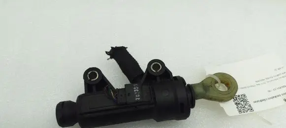BMW 1 F20 F21 Clutch master cylinder 6773670 21526773670