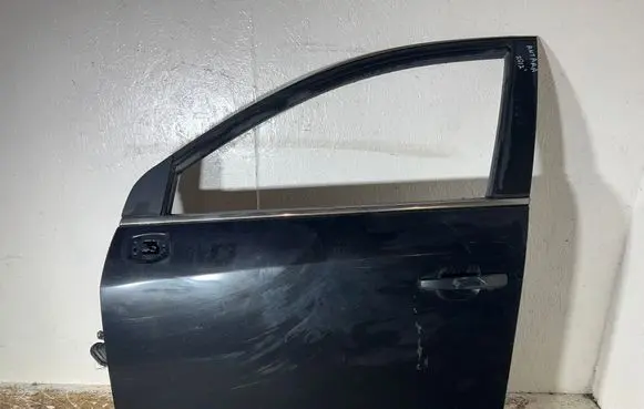 Opel Antara Front door