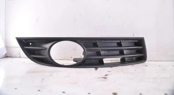 Volkswagen PASSAT B6 Front fog light trim/grill 3C0853666A