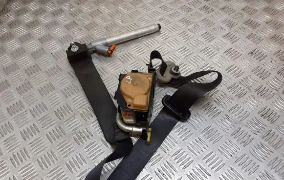 Nissan Note (E11) Front seatbelt 306071799JN7