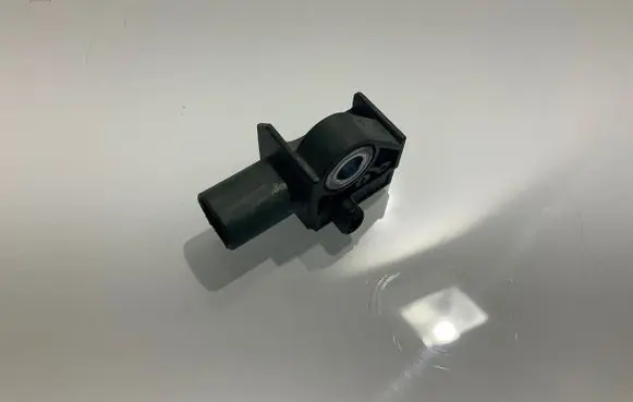 Mercedes-Benz E W212 Airbag deployment crash/impact sensor A1729056000 1729056000