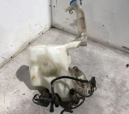 Honda Insight Windshield washer fluid reservoir/tank 