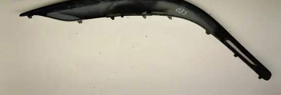 Front bumper splitter molding
