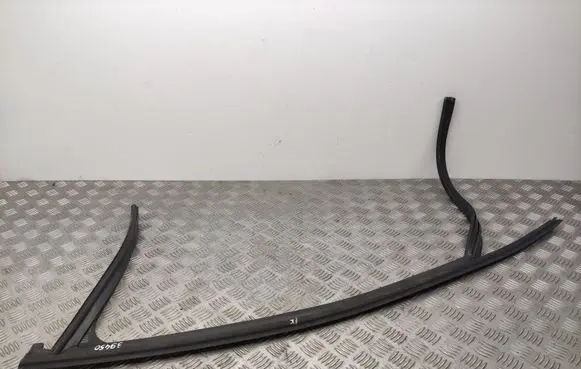 Audi A4 S4 B8 8K Rubber seal front door (on door) 