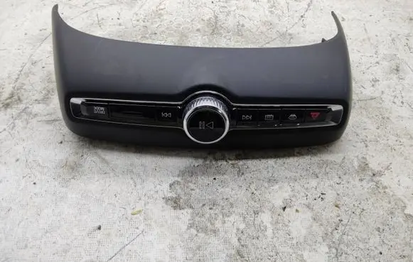 Volvo XC40 Head unit multimedia control 31456672 T19250264002 19W253