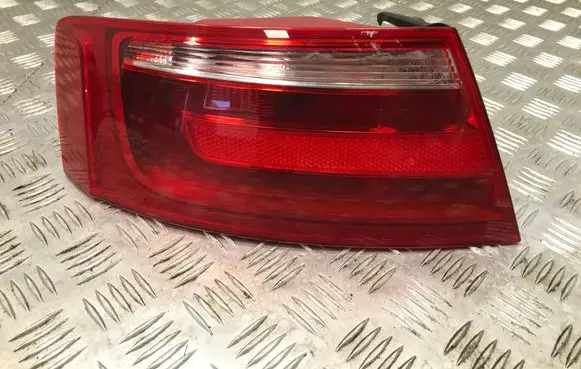 Audi A5 8T 8F Rear/tail lights 8T8945095