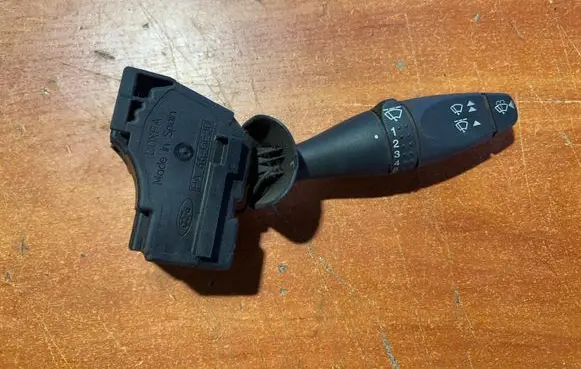 Ford Mondeo Mk III Wiper control stalk 1S7T17A553DC