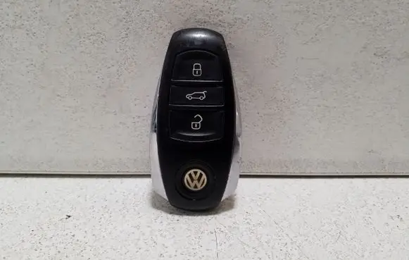 Volkswagen Touareg II Ignition key/card 