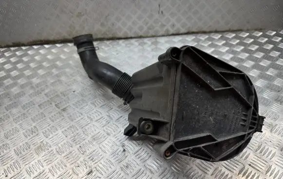 Audi A2 Air filter box 8Z0129620