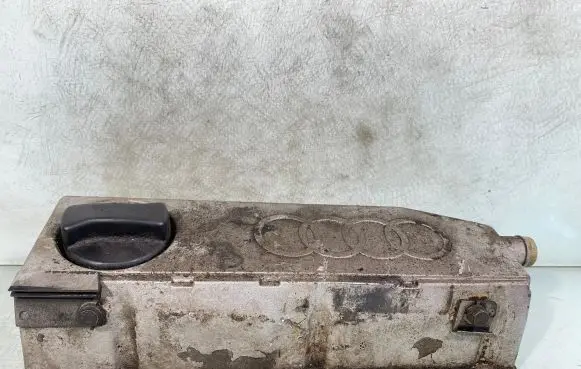Audi A6 S6 C5 4B Rocker cam cover 078103483l