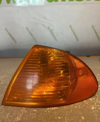 BMW 3 E46 Front indicator light 1315106140