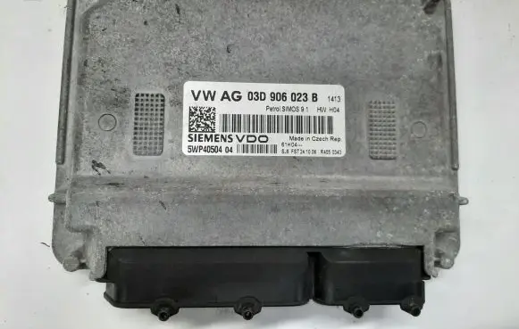 Volkswagen Polo Engine control unit/module 03D906023B