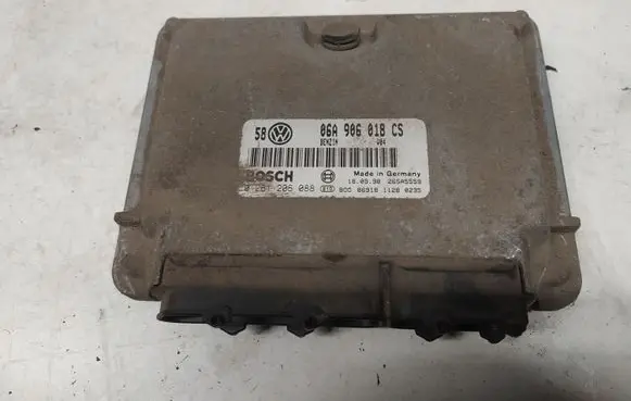 Volkswagen Golf IV Engine control unit/module 06A906018CS