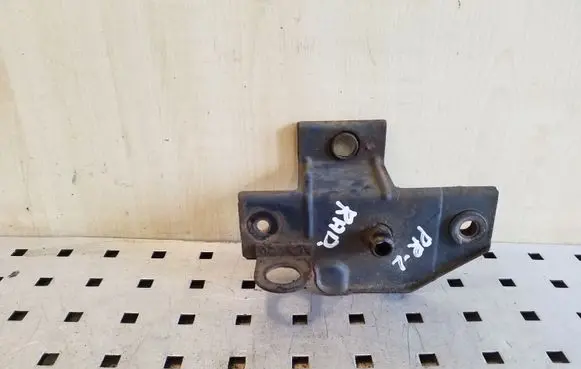 Toyota Verso Radiator mount bracket