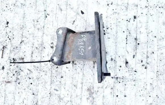 Mercedes-Benz R W251 Front bumper mounting bracket
