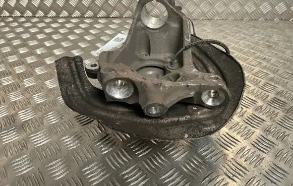 BMW 3 G20 G21 Front wheel hub 