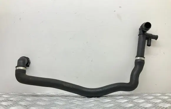 Engine coolant pipe/hose