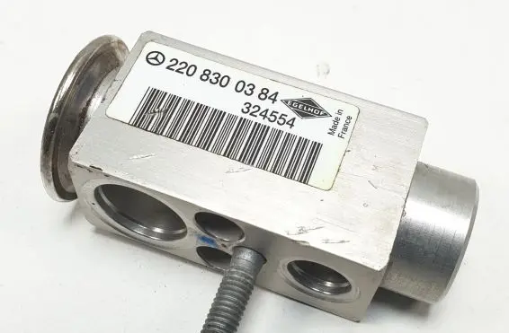 Mercedes-Benz A W169 Air conditioning (A/C) expansion valve 2208300384