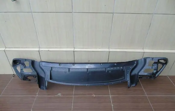 Volkswagen Touareg I Front bumper lip 7L9807083